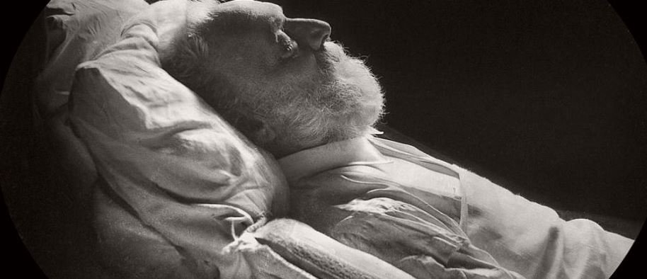 كيف ختم “أبوبكر” هوجو” أو “فيكتور هوجو”آخر أيامه؟!